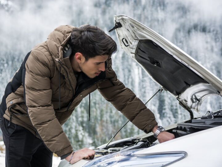 Dicas essenciais para cuidar da bateria do carro no inverno